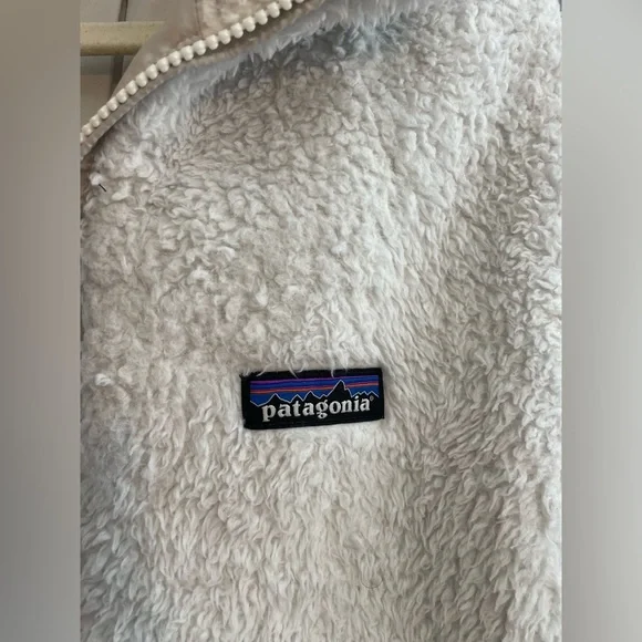 Patagonia White Sherpa Vest - Picture 2 of 5